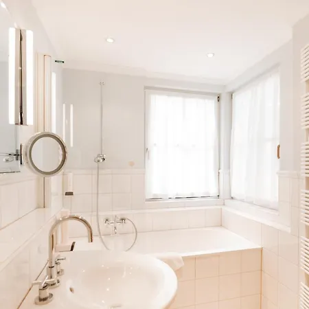 Hubertus Boutiquehotel Szálloda 4*